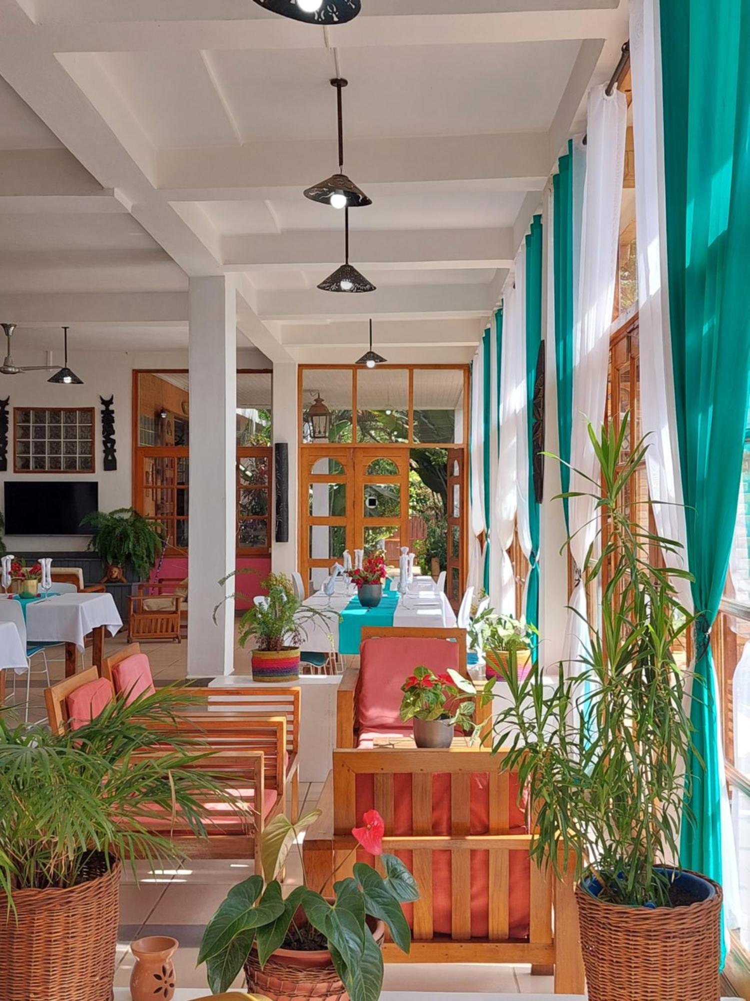 Island Continent Hotel Ivato  Εξωτερικό φωτογραφία
