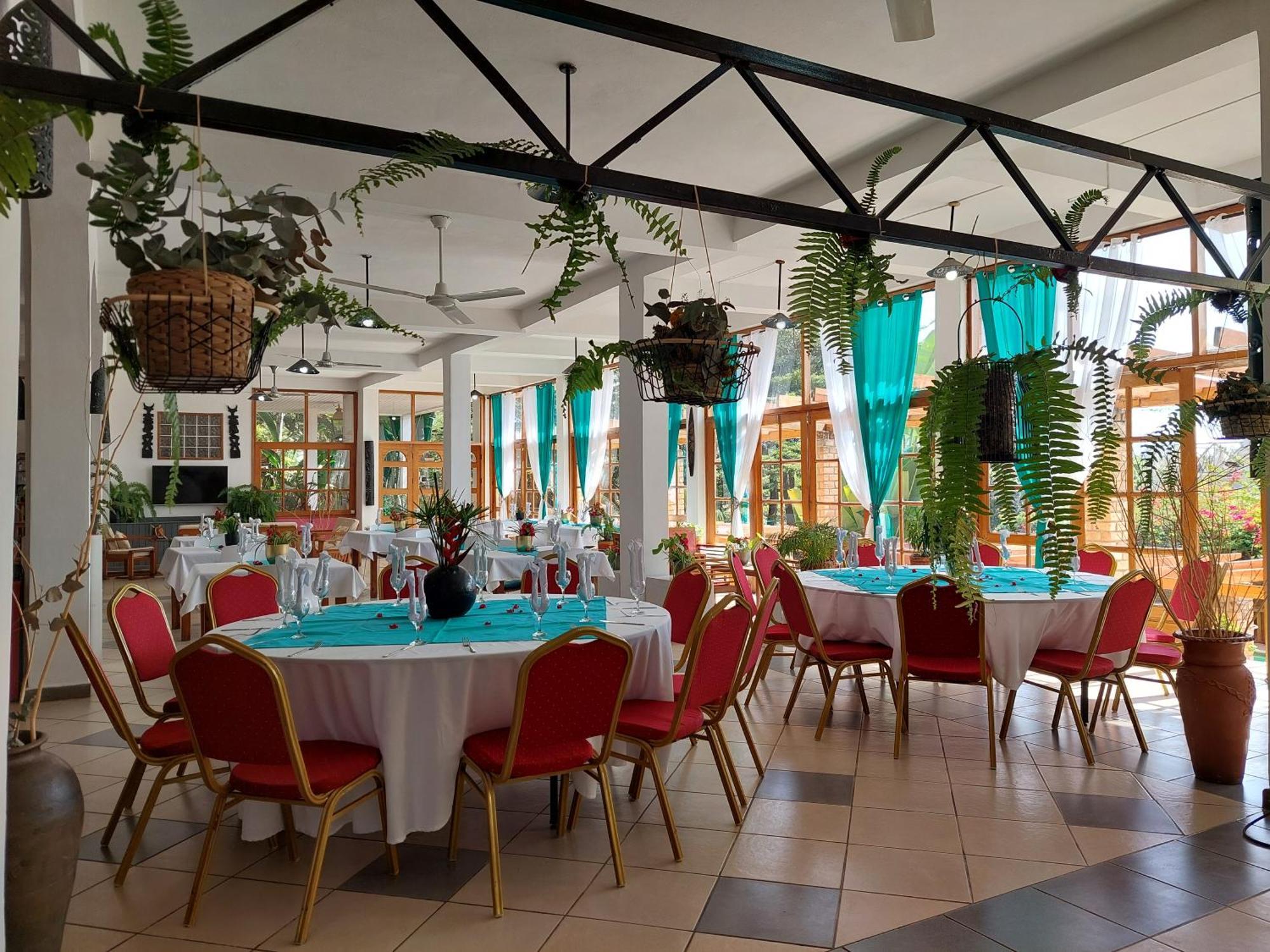 Island Continent Hotel Ivato  Εξωτερικό φωτογραφία