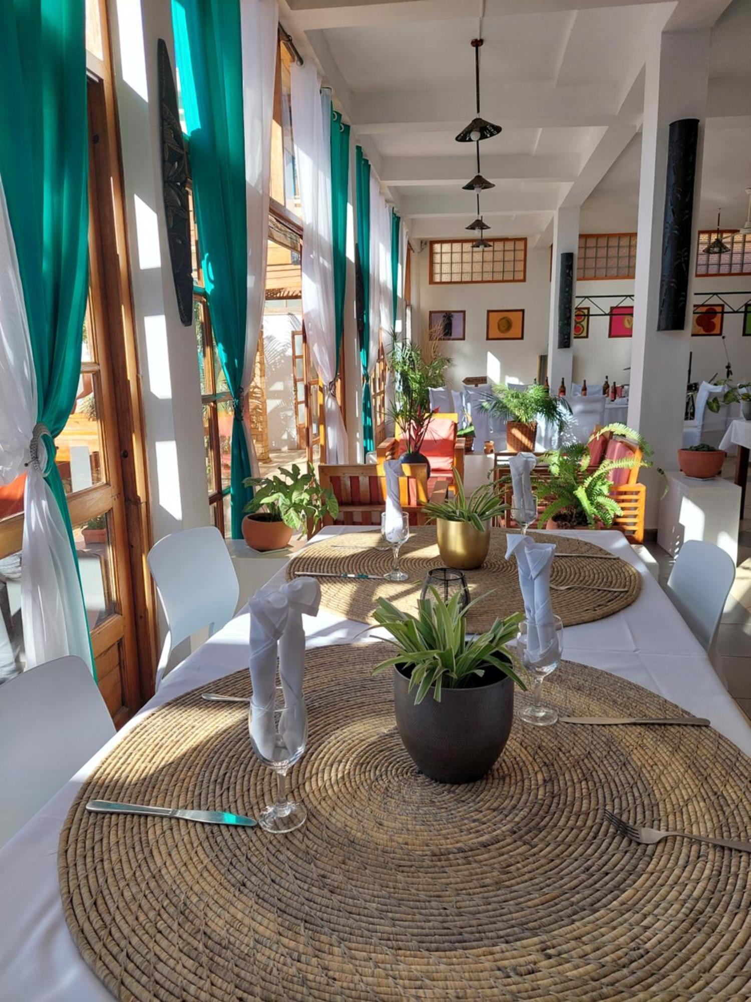 Island Continent Hotel Ivato  Εξωτερικό φωτογραφία