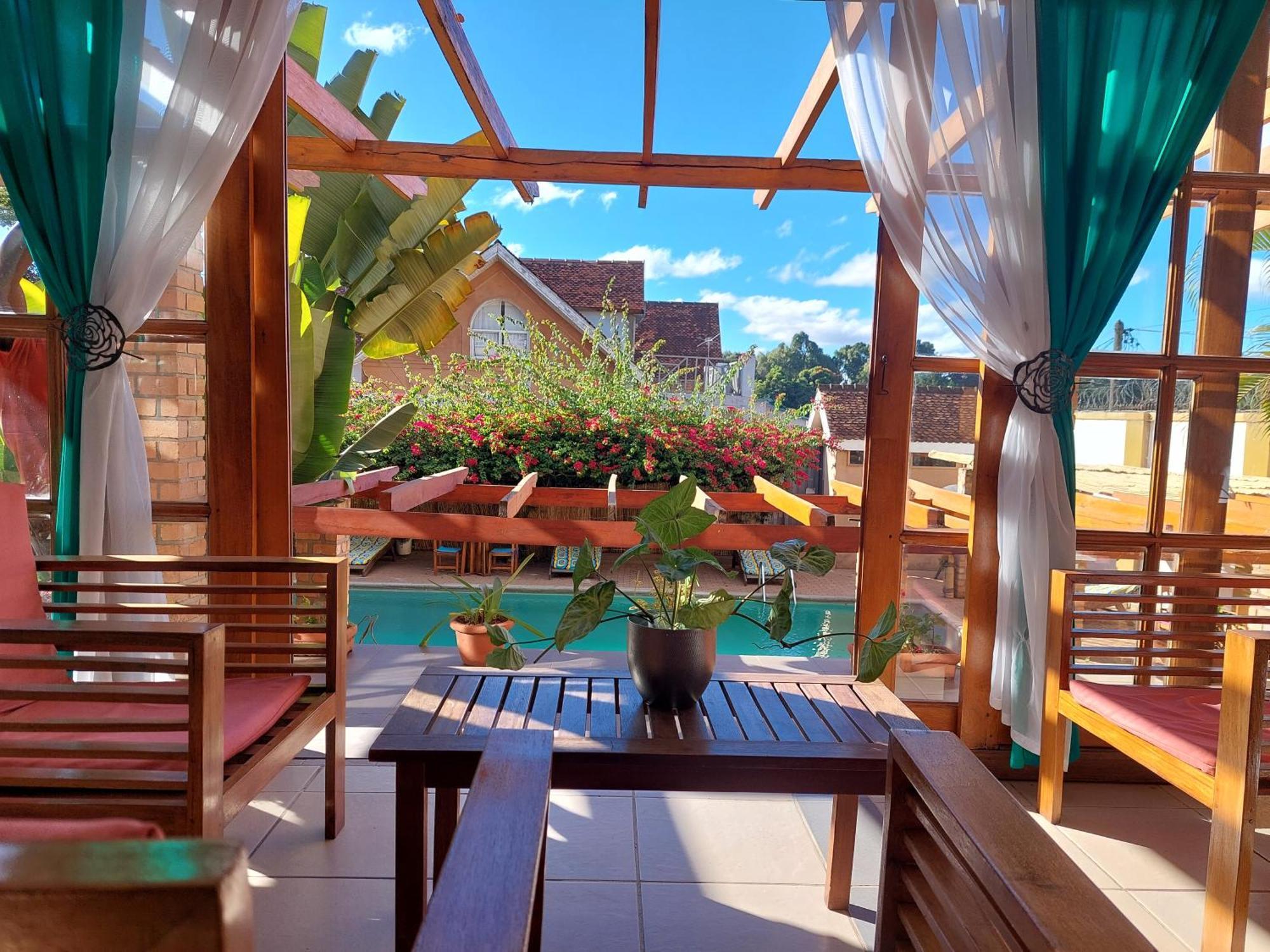 Island Continent Hotel Ivato  Εξωτερικό φωτογραφία