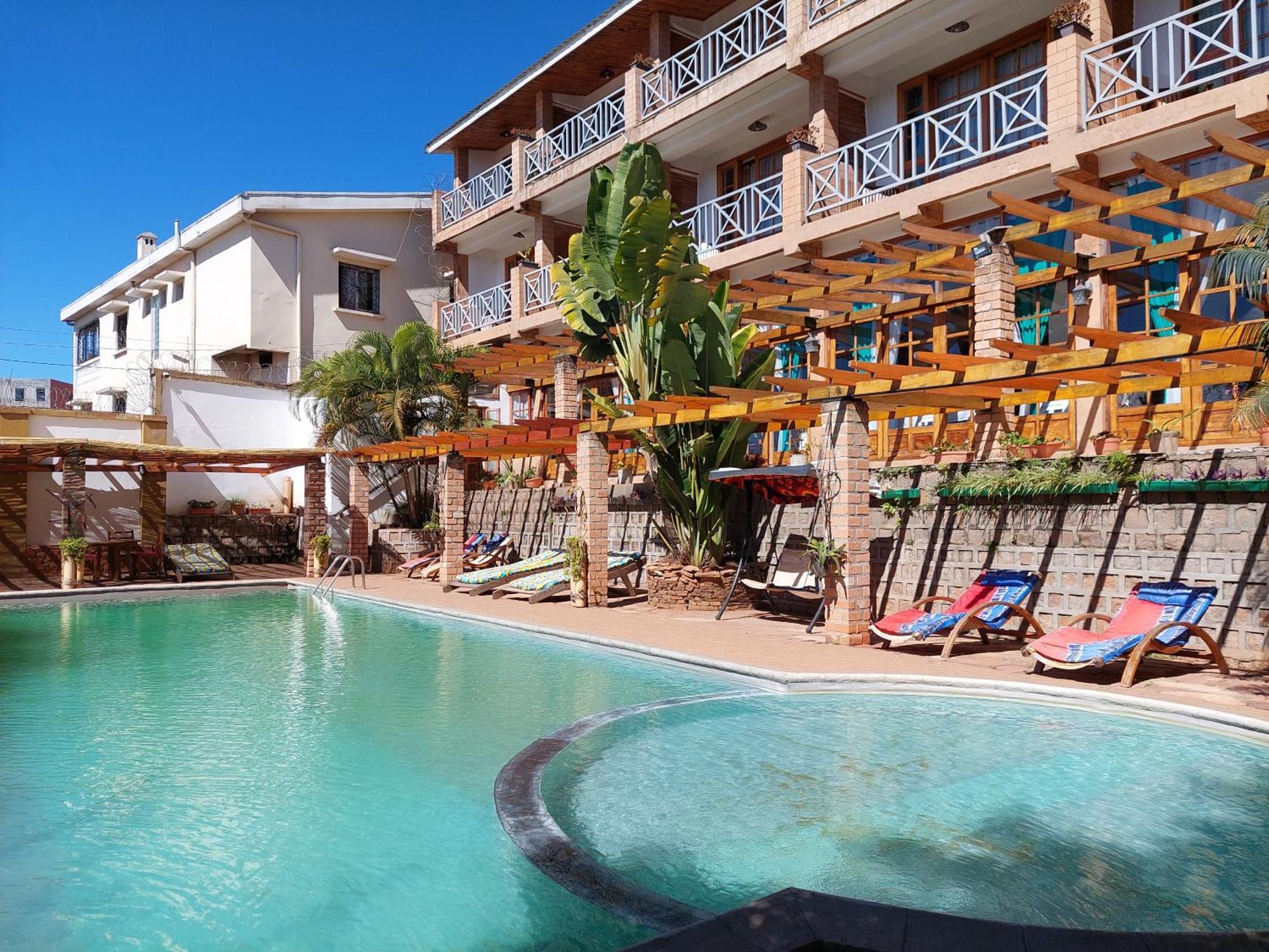 Island Continent Hotel Ivato  Εξωτερικό φωτογραφία