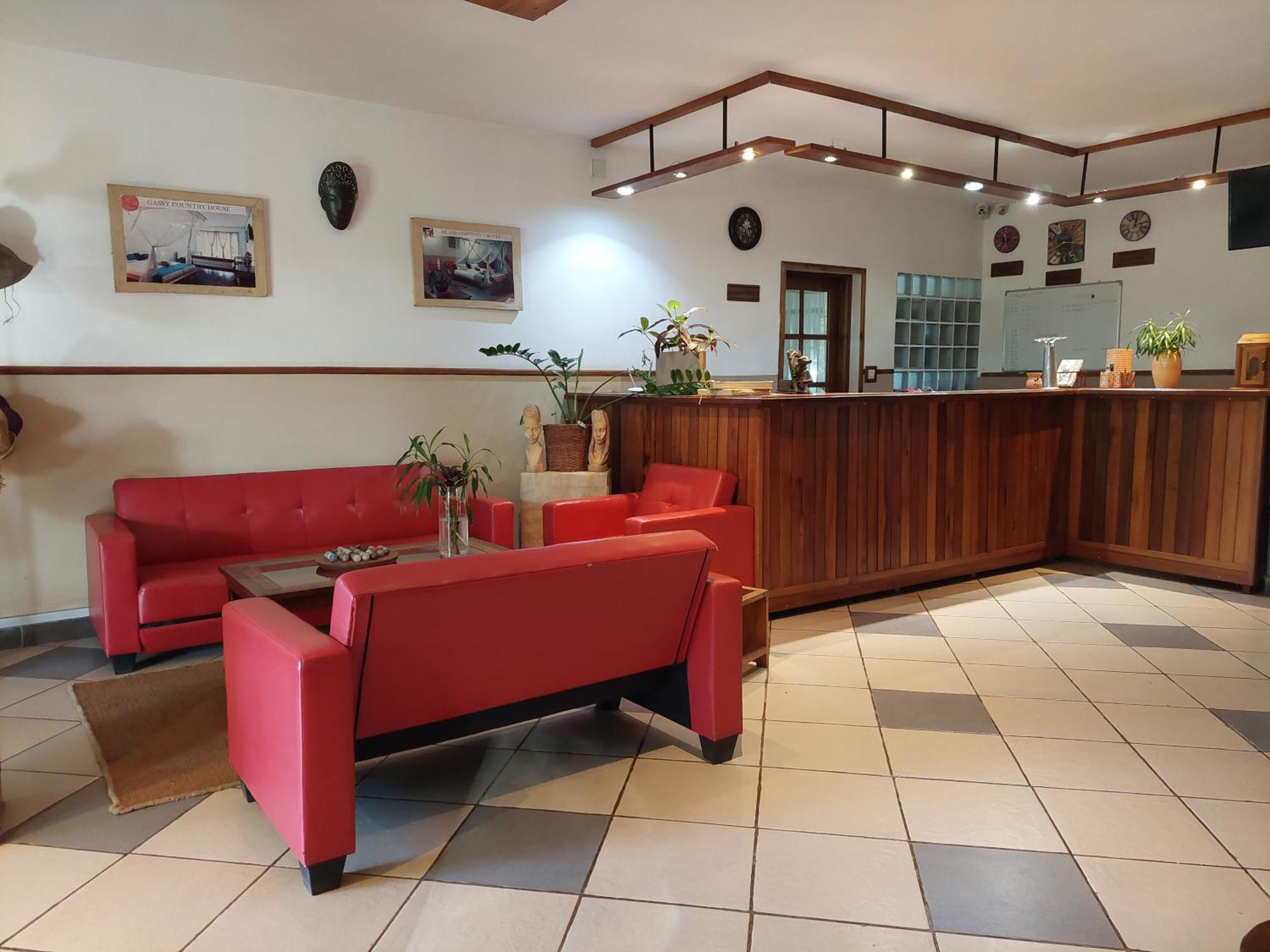 Island Continent Hotel Ivato  Εξωτερικό φωτογραφία